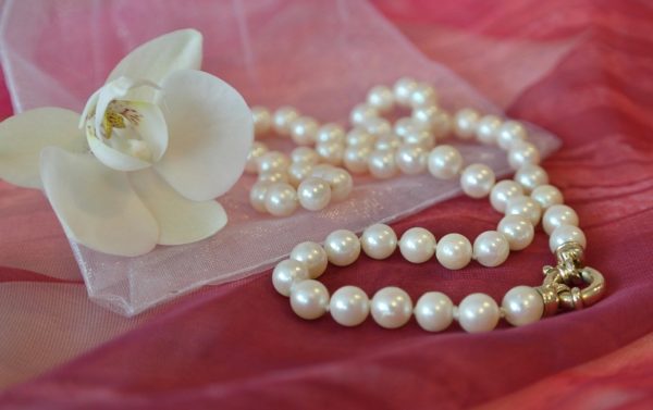 Piedras preciosas blancas perlas Collar joya