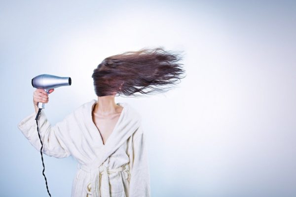 Cabello dañado Secar el Cabello Mujer