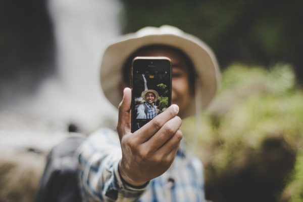 Usar redes sociales al viajar